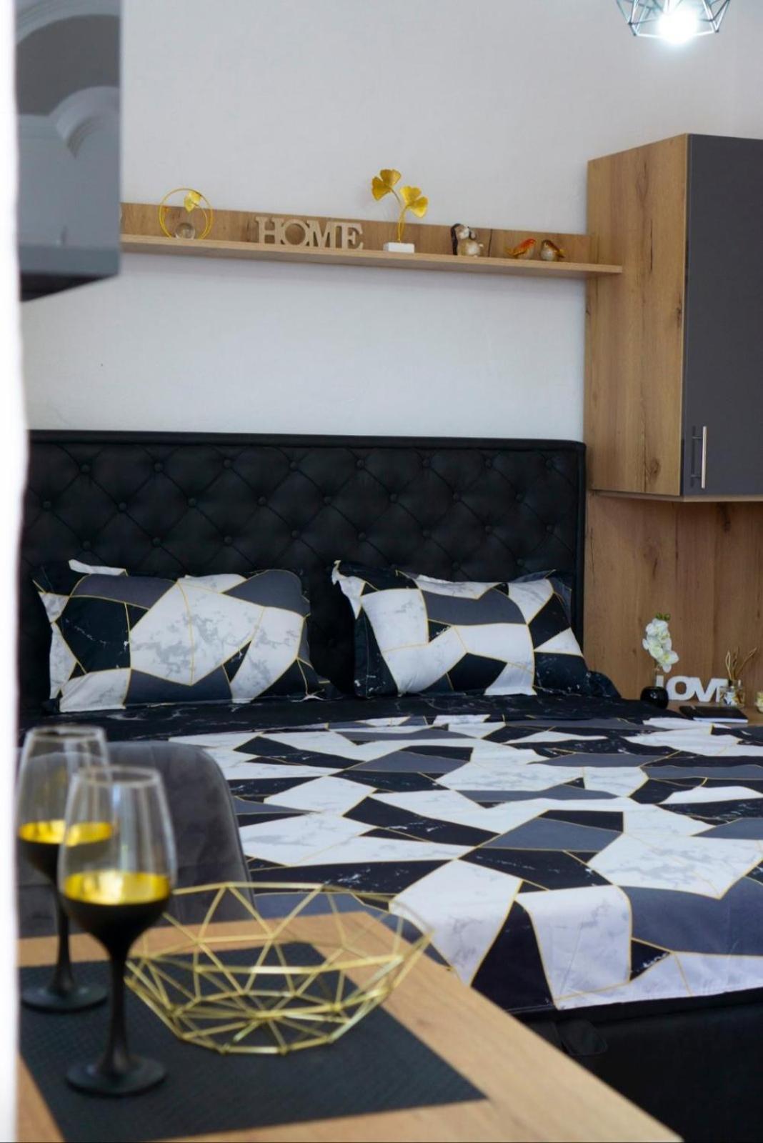 Luxury Apartments Milicevic Τρέμπινιε Εξωτερικό φωτογραφία