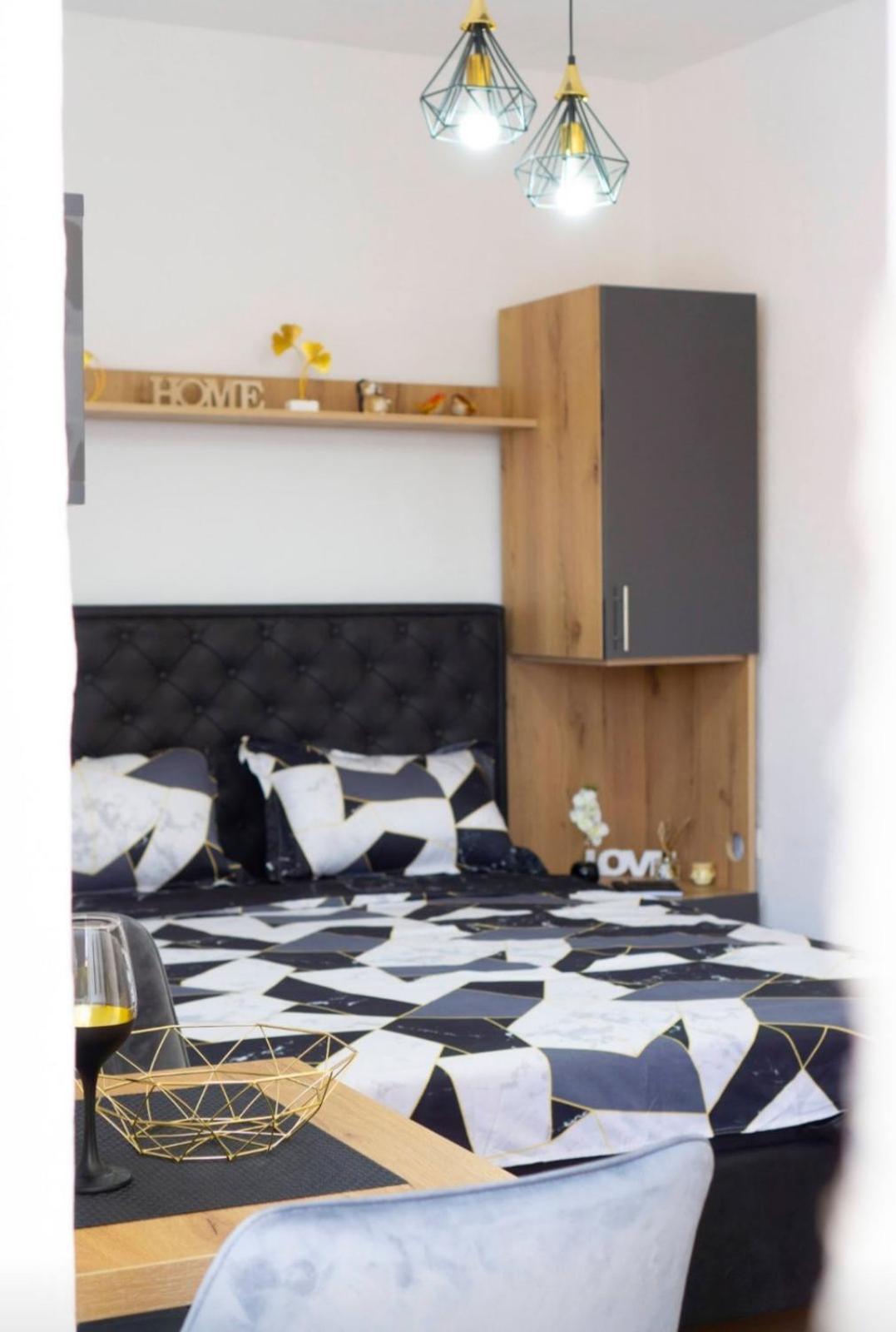 Luxury Apartments Milicevic Τρέμπινιε Εξωτερικό φωτογραφία