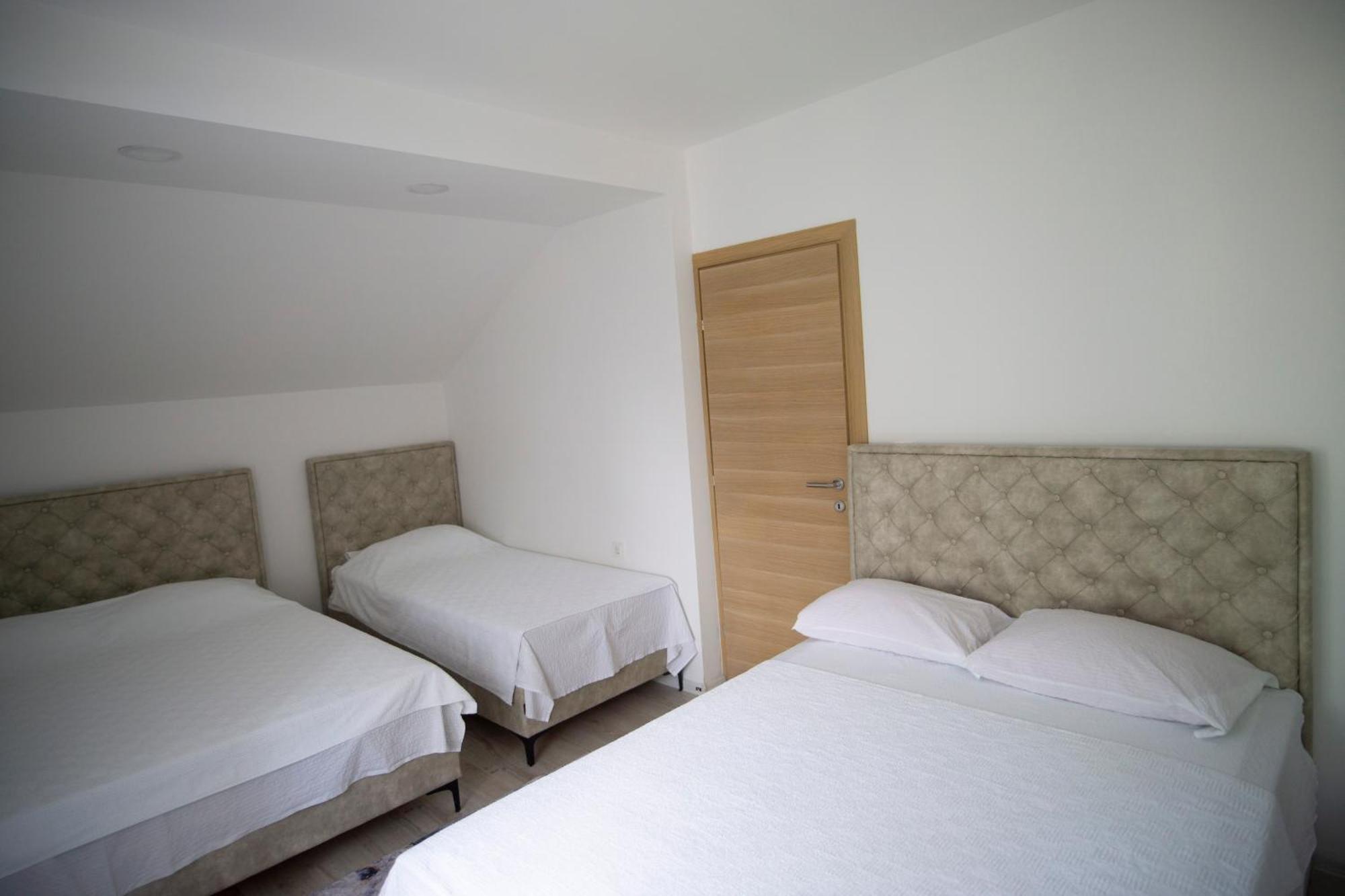 Luxury Apartments Milicevic Τρέμπινιε Εξωτερικό φωτογραφία